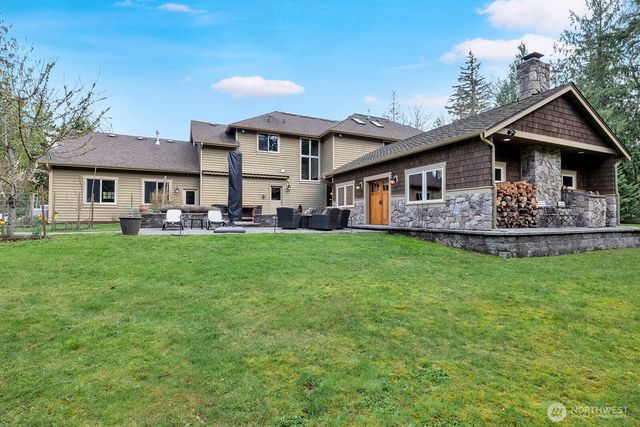 1833 297 Way SE, Fall City, WA 98024