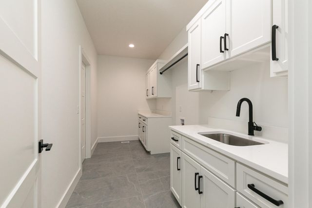 5521 E Cavalcade Lane, Springfield, MO 65802