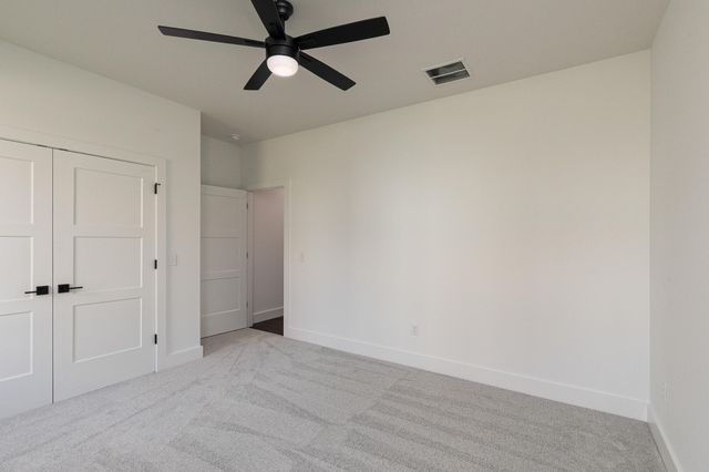 5521 E Cavalcade Lane, Springfield, MO 65802