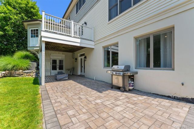 2 Castle Hill Close, Dobbs Ferry, NY 10522