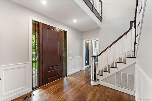 2 Castle Hill Close, Dobbs Ferry, NY 10522