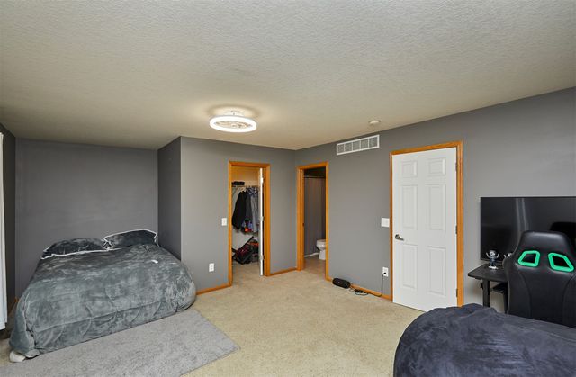 1227 NE 8th Lane, Ankeny, IA 50021