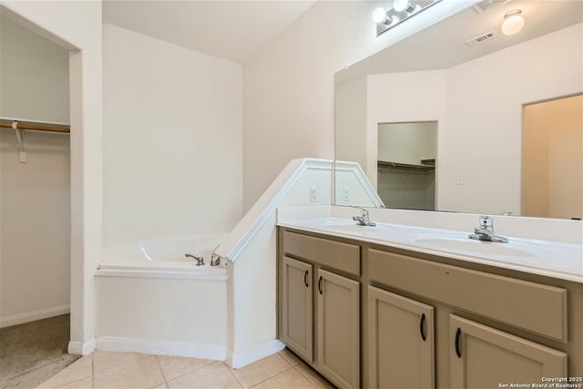 11807 Luckey Ledge, San Antonio, TX 78252