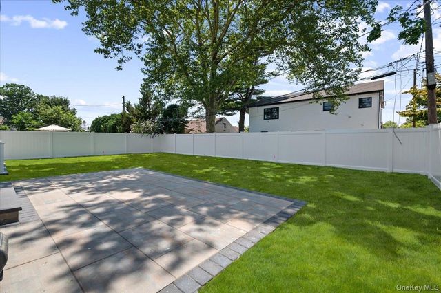 517 Corral Run, Bethpage, NY 11714