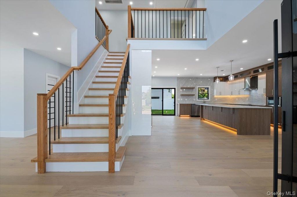 517 Corral Run, Bethpage, NY 11714 — photo 3