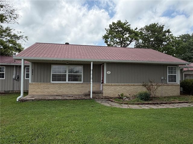 320 Country Club Road, Siloam Springs, AR 72761