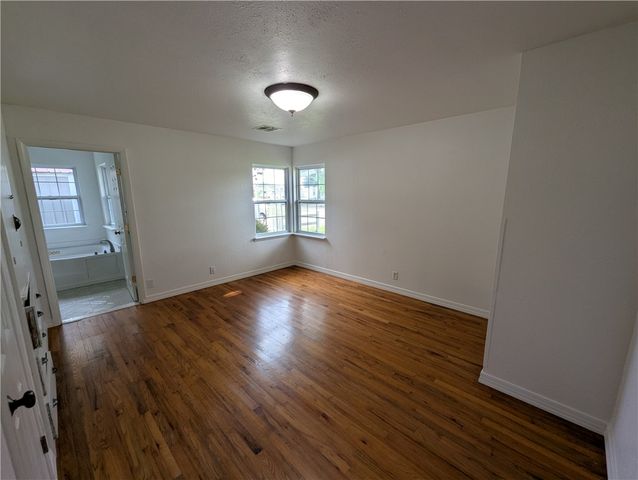 320 Country Club Road, Siloam Springs, AR 72761