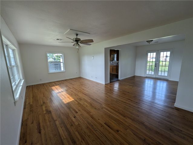 320 Country Club Road, Siloam Springs, AR 72761