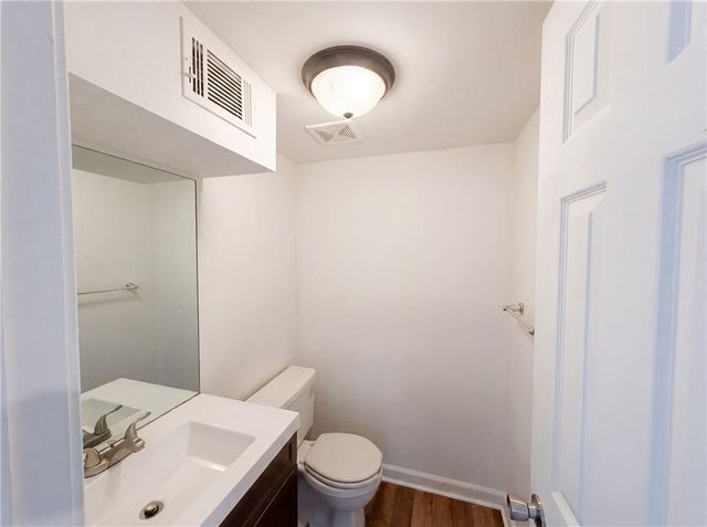 205 Ist Street Terrace, Blue Springs, MO 64014