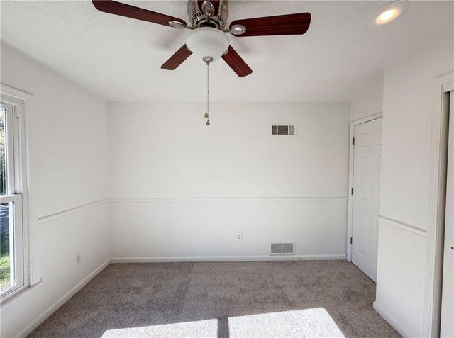 205 Ist Street Terrace, Blue Springs, MO 64014