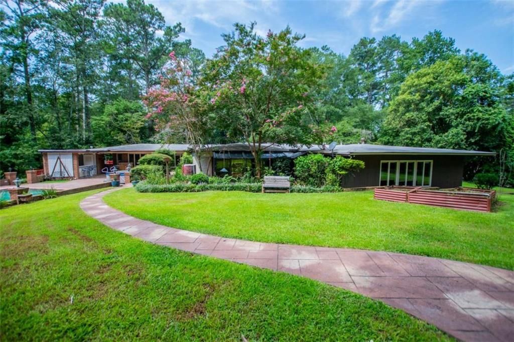 223 N Lakeshore N Drive, Carrollton, GA 30117