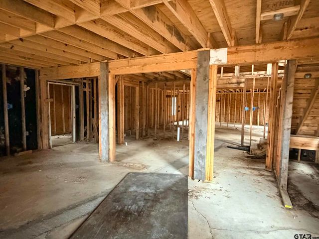 380 Woodhue Dr, Bullard, TX 75757