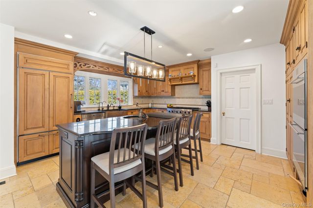 45 Griffen Avenue, Scarsdale, NY 10583