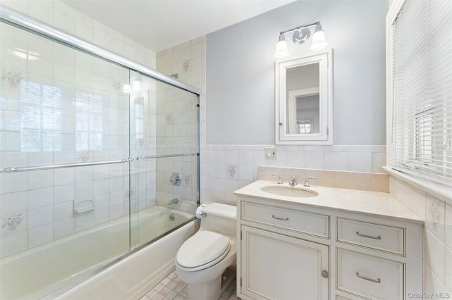 45 Griffen Avenue, Scarsdale, NY 10583