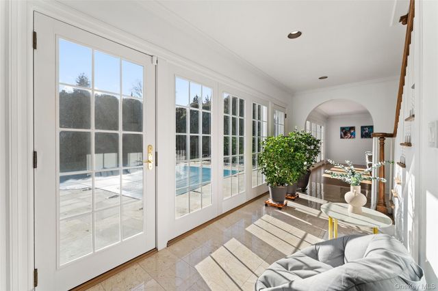 45 Griffen Avenue, Scarsdale, NY 10583