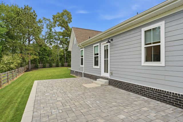 7216 Sweetbriar Ln, Fairview, TN 37062