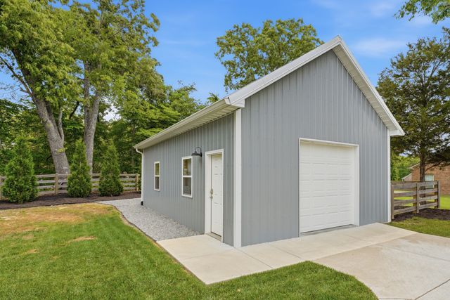 7216 Sweetbriar Ln, Fairview, TN 37062