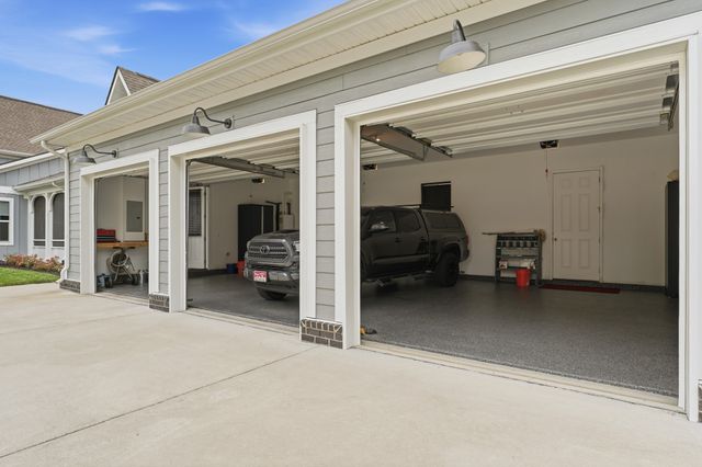 7216 Sweetbriar Ln, Fairview, TN 37062
