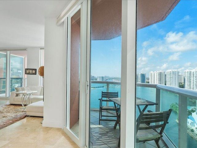 3370 SW Hidden Bay Drive 2409, Aventura, FL 33180