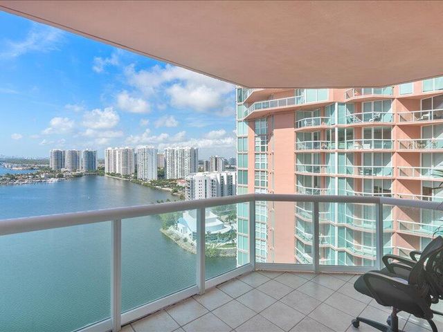 3370 SW Hidden Bay Drive 2409, Aventura, FL 33180