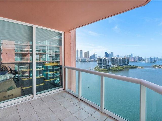 3370 SW Hidden Bay Drive 2409, Aventura, FL 33180