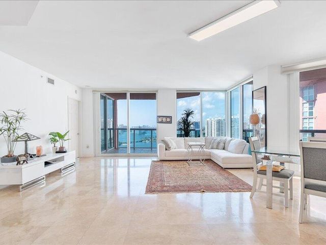 3370 SW Hidden Bay Drive 2409, Aventura, FL 33180