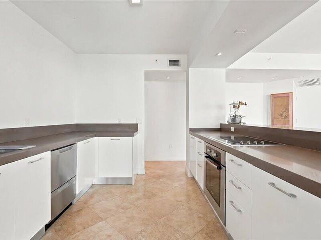 3370 SW Hidden Bay Drive 2409, Aventura, FL 33180
