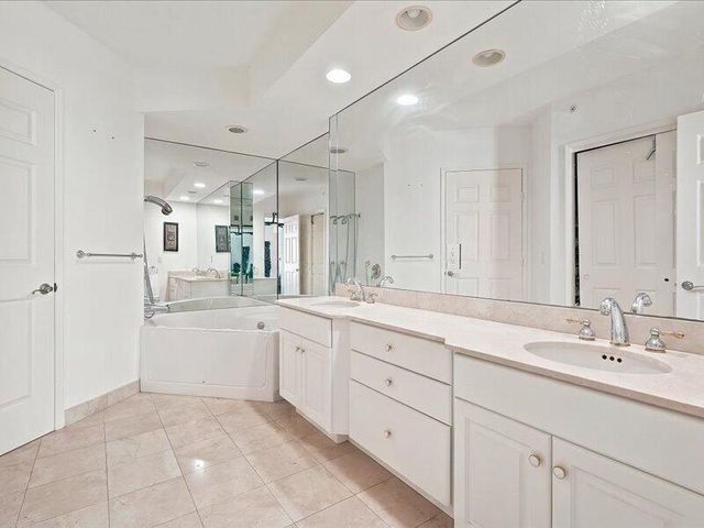 3370 SW Hidden Bay Drive 2409, Aventura, FL 33180