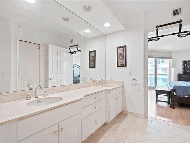 3370 SW Hidden Bay Drive 2409, Aventura, FL 33180