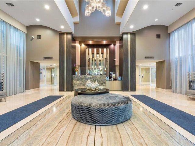 3370 SW Hidden Bay Drive 2409, Aventura, FL 33180