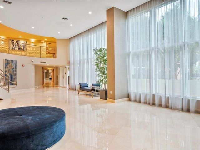 3370 SW Hidden Bay Drive 2409, Aventura, FL 33180