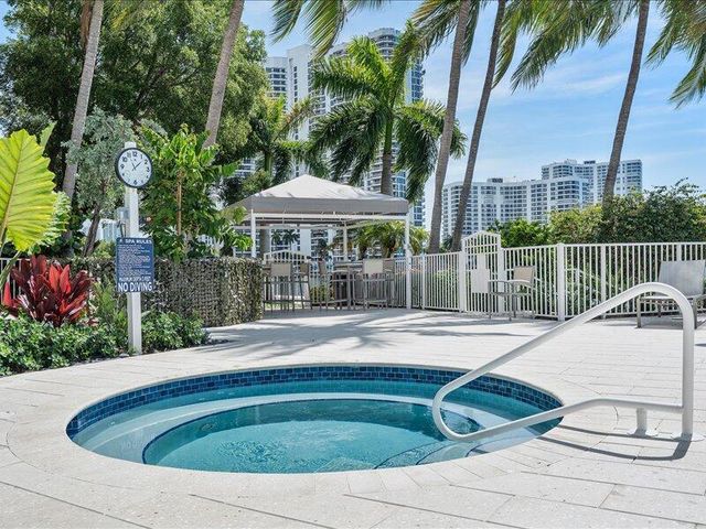 3370 SW Hidden Bay Drive 2409, Aventura, FL 33180