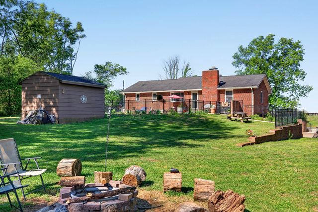 833 Leeville Rd, Lebanon, TN 37090