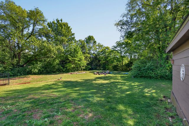 833 Leeville Rd, Lebanon, TN 37090
