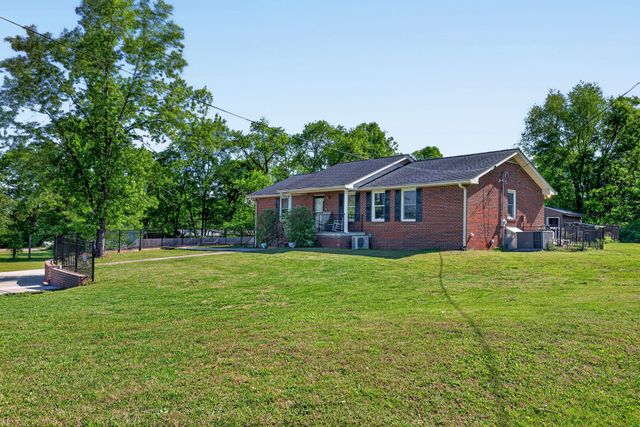 833 Leeville Rd, Lebanon, TN 37090