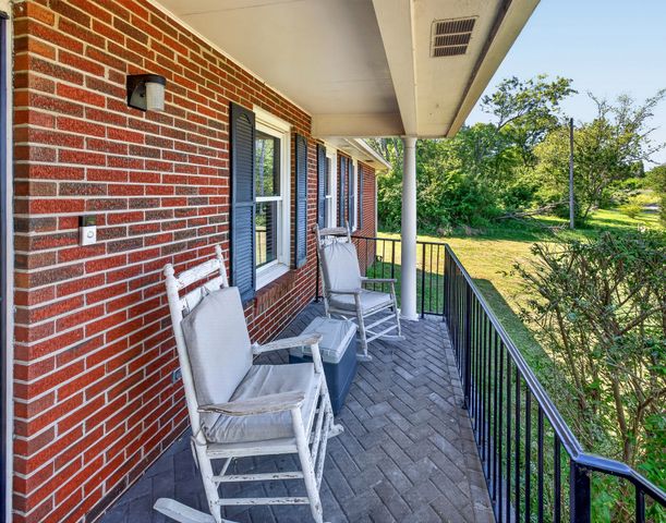833 Leeville Rd, Lebanon, TN 37090