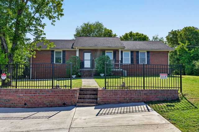 833 Leeville Rd, Lebanon, TN 37090