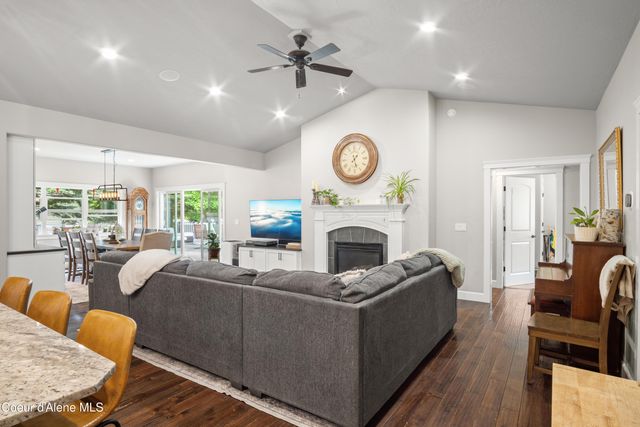 3110 E Lake Forest DR, Hayden Lake, ID 83835