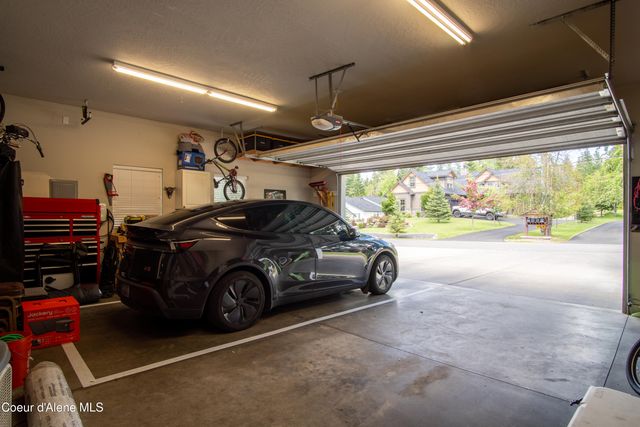 3110 E Lake Forest DR, Hayden Lake, ID 83835