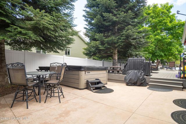 3110 E Lake Forest DR, Hayden Lake, ID 83835