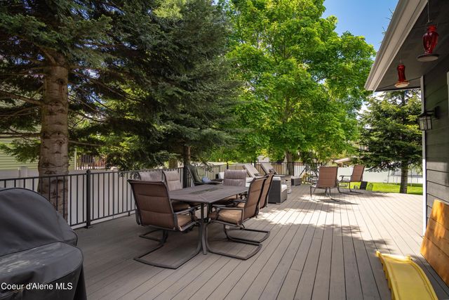 3110 E Lake Forest DR, Hayden Lake, ID 83835