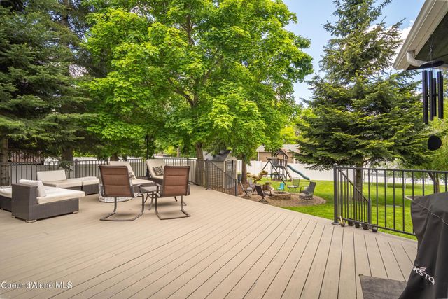 3110 E Lake Forest DR, Hayden Lake, ID 83835