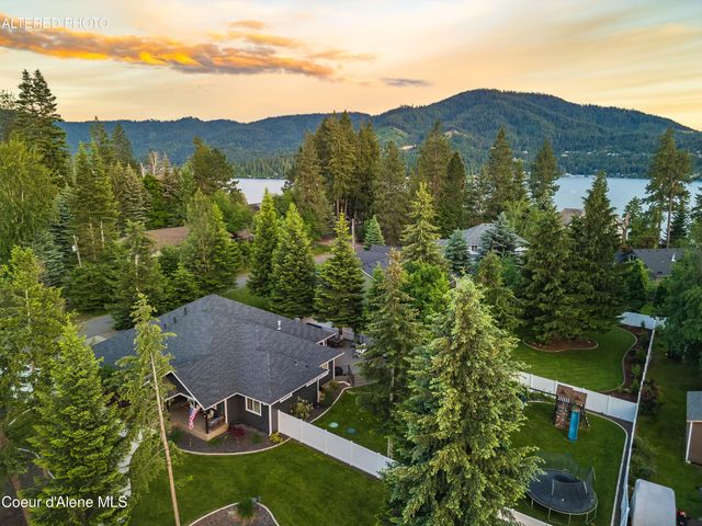 3110 E Lake Forest DR, Hayden Lake, ID 83835