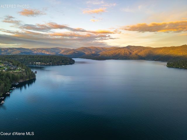 3110 E Lake Forest DR, Hayden Lake, ID 83835