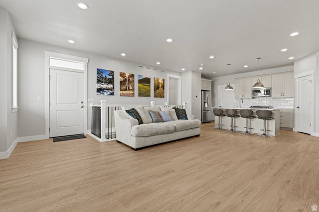 793 N 2050 W, Layton, UT 84041