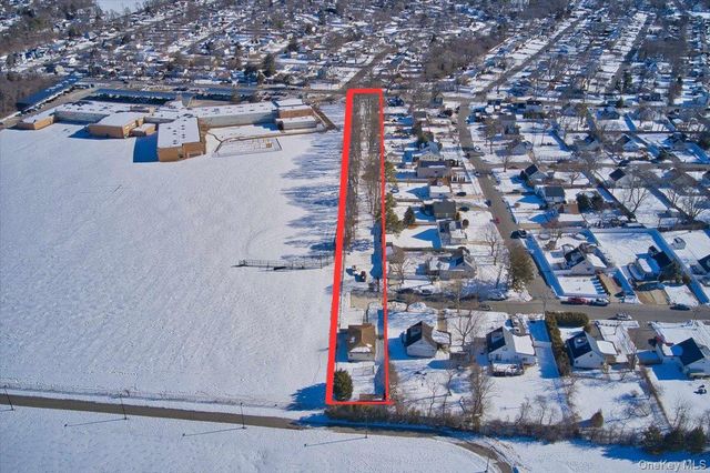 20 Wendy Lane, Brentwood, NY 11717