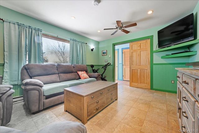 20 Wendy Lane, Brentwood, NY 11717