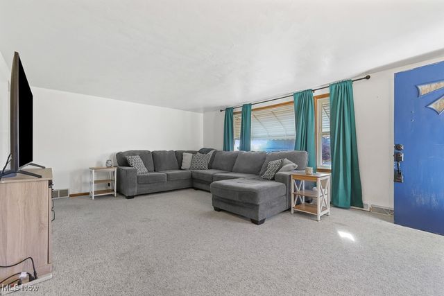 735 30th Street NW, Canton, OH 44709