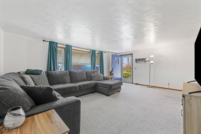 735 30th Street NW, Canton, OH 44709