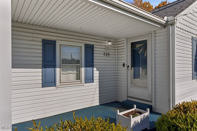 735 30th Street NW, Canton, OH 44709